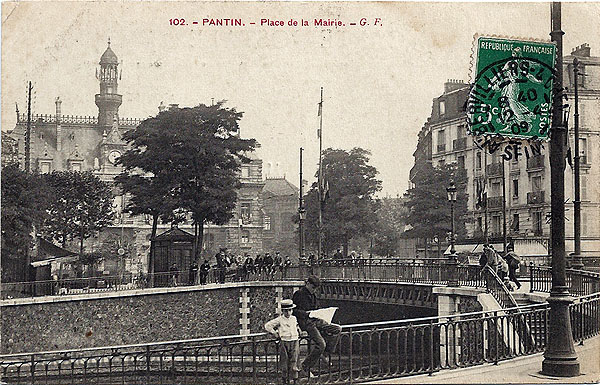 102. - PANTIN. - Place de la Mairie